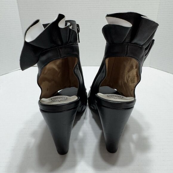 Jeffrey Campbell Sz 7 Black White Ruffle Boot Heel Boho Ankle Peep Toe Bootie - Picture 14 of 16